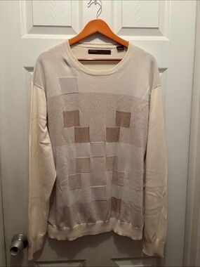 Perry Ellis Men’s Cream and Tan Geometric Crewneck Sweater